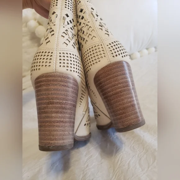 NEW FRANCO SARTO BEIGE BOOTIES SIZE 8.5 - Picture 6 of 10
